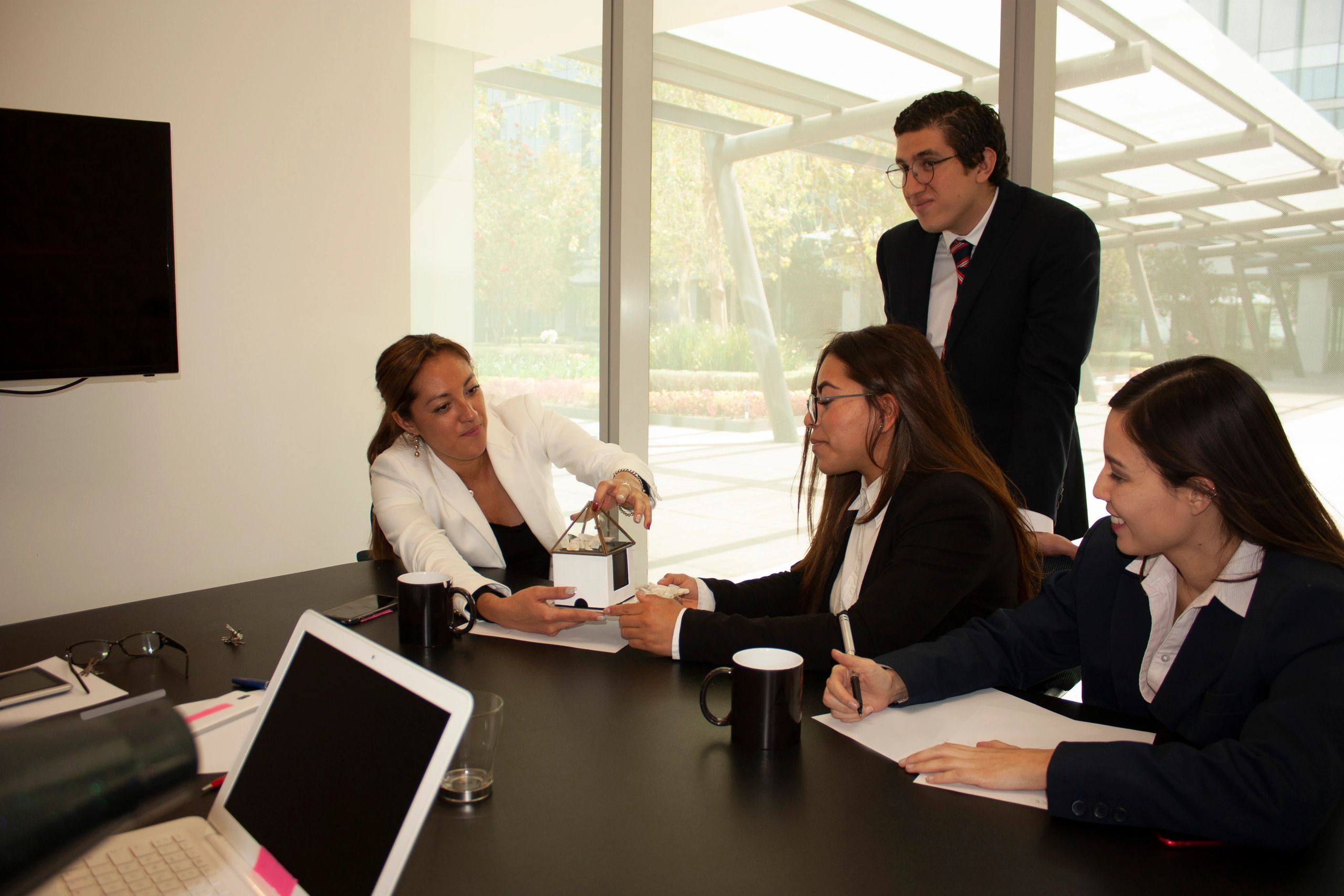 Ingeniería y Obra Civil: Infraestructura Empresarial